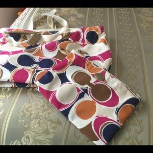 Large Coach travel bag with snap in pouch